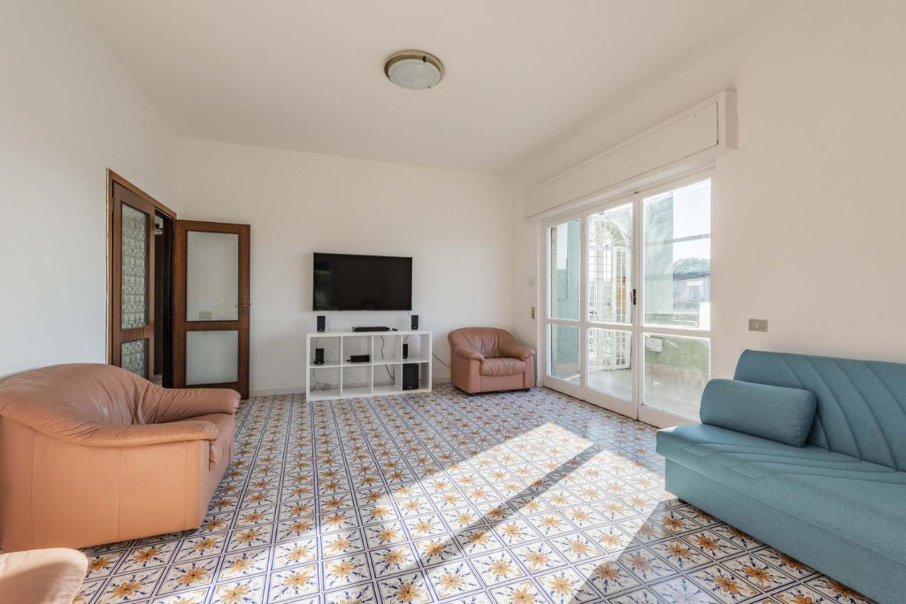 Rosa House Lägenhet Marina di Cerveteri Exteriör bild