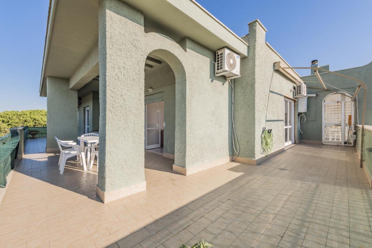 Rosa House Lägenhet Marina di Cerveteri Exteriör bild