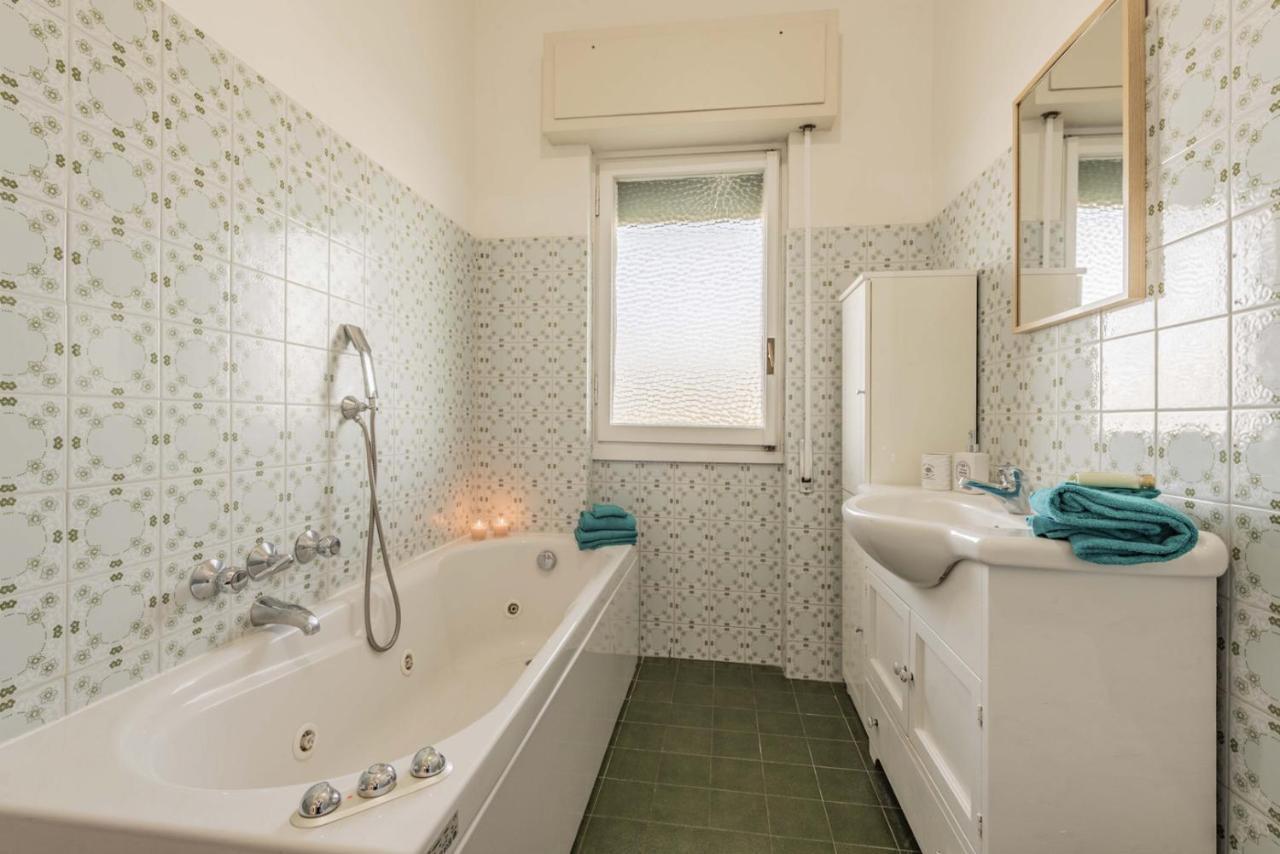 Rosa House Lägenhet Marina di Cerveteri Exteriör bild