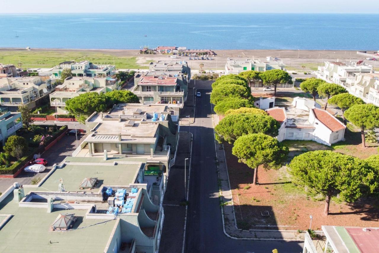Rosa House Lägenhet Marina di Cerveteri Exteriör bild